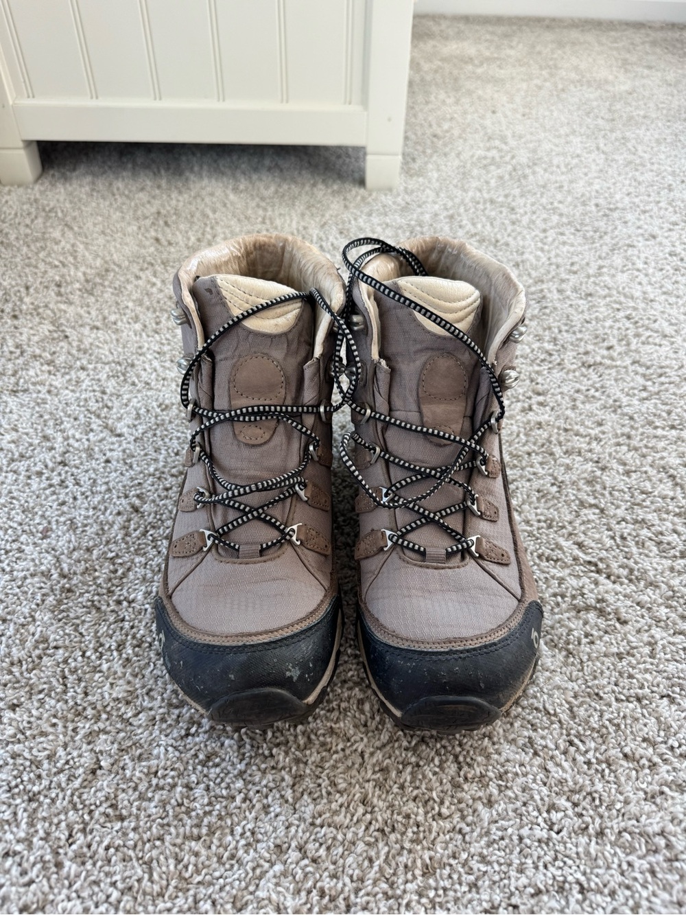 Oboz Women’s Waterproof Hiking Boots – Size 10